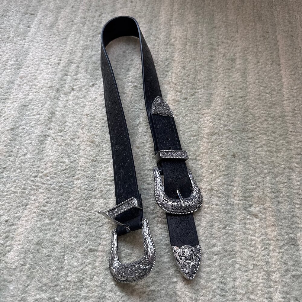 Black Medieval Belt with Silver Buckle